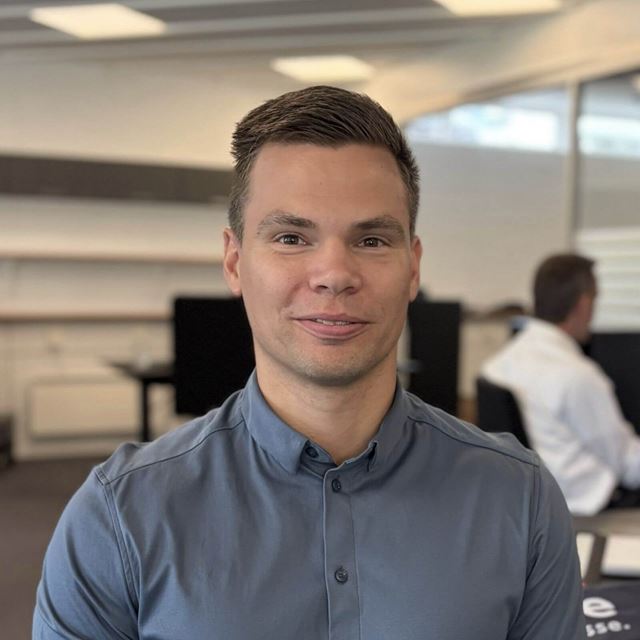 Morten Schrader Knudsen, Rise Sparekasse